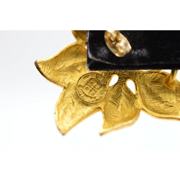 Givenchy Vintage Flower Earrings Brushed Gold Poinsettia Chunky Signed 80s BinAB - Picture 8 of 9